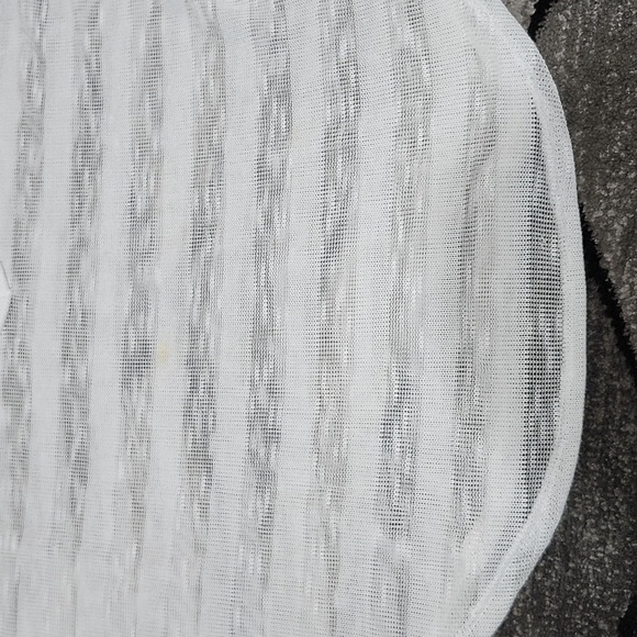 EYELASH COUTURE WHITE STRIPED MESH V-NECK SHORT SLEEVE TOP MEDIUM - Picture 6 of 12